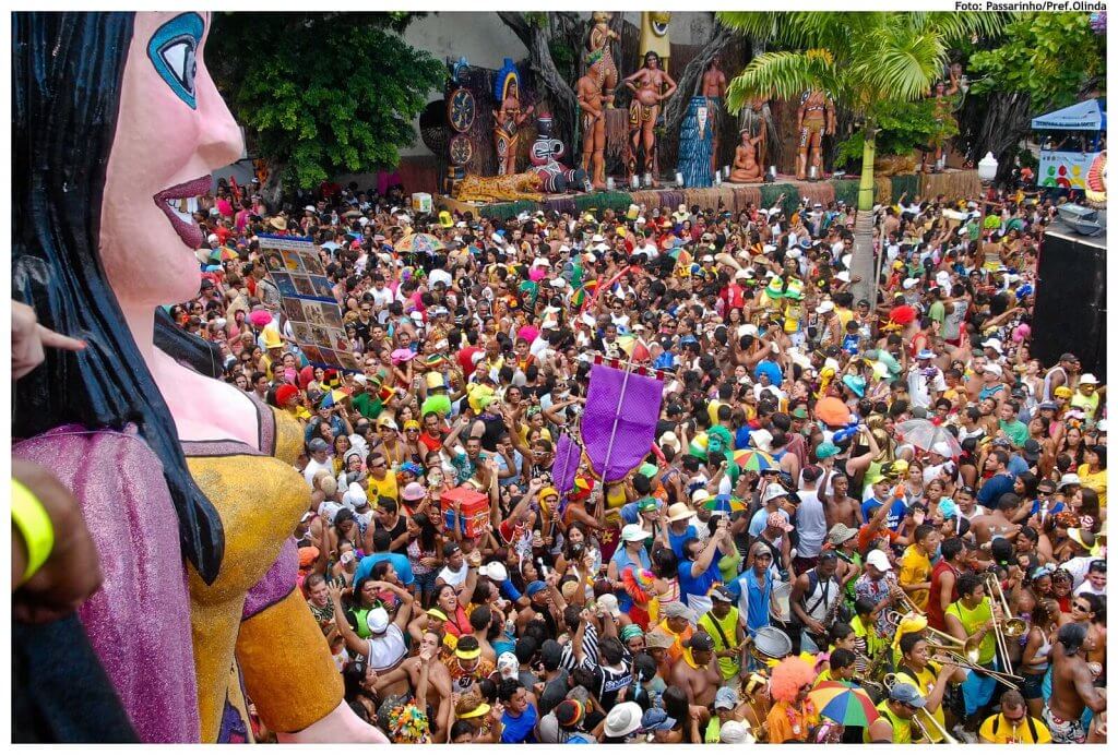 Carnival, the popular festival. Image: Passarinho, Wikimedia Commons. 