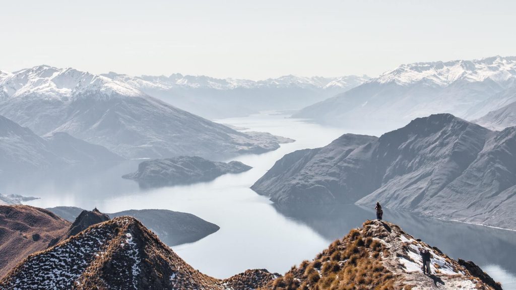 Mountains in New Zealand. Image: Aaron Sebastian, Unsplash. 