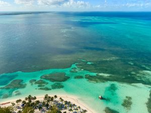 What to do in Bahamas. Image: Fernando Jorge, Unsplash.