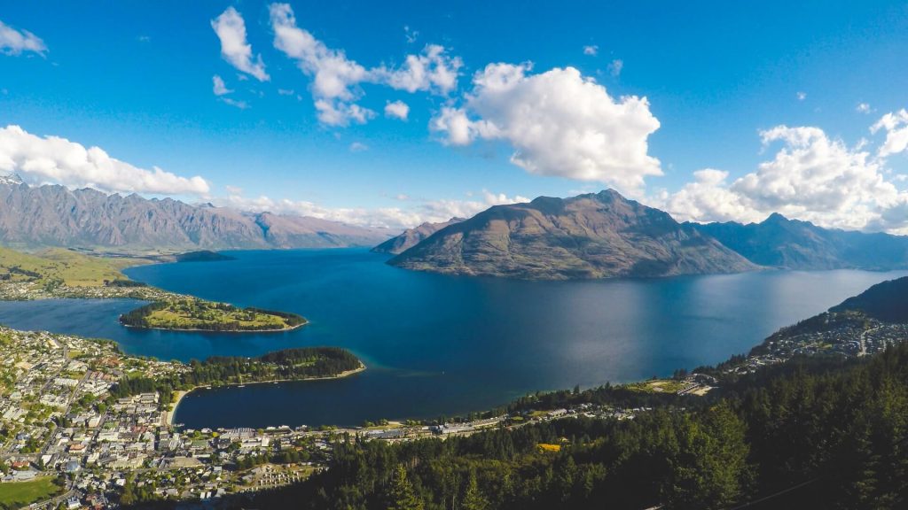 A View in New Zealand. Image: Omer Farul Bekdemir, Unsplash. 