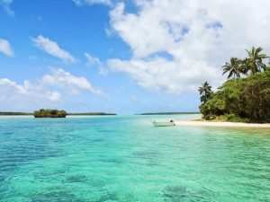 Traveling to Jamaica. Image Sebastien Jermer, Unsplash.