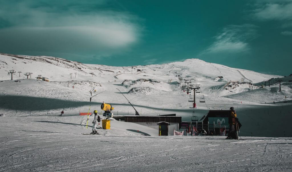 Ski in Austrian Alps. Image: Yeray Sanchez, Unsplash. 