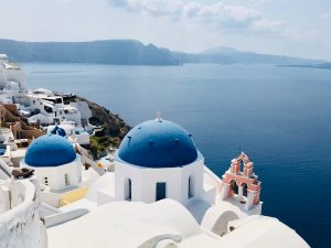 Greek Islands. Image: Dan Unsplash.