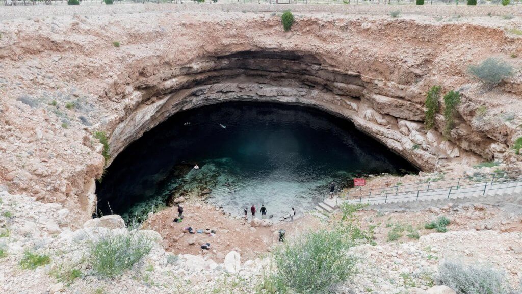 Bimmah Sinkhole. Image: Arisa, Unsplash. 