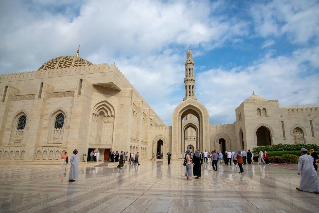 Sultan Qaboos Mosque. Image: Journaway Rundreisen, Unsplash. 