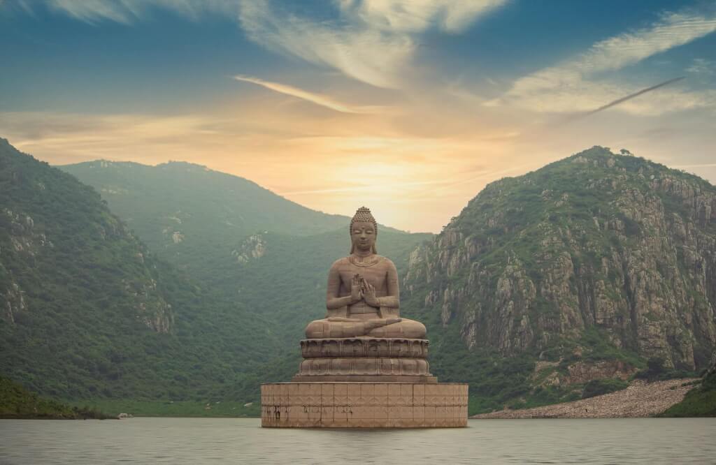 Buddhist Temples Around The World. Image: Abhijeet, Unsplash.